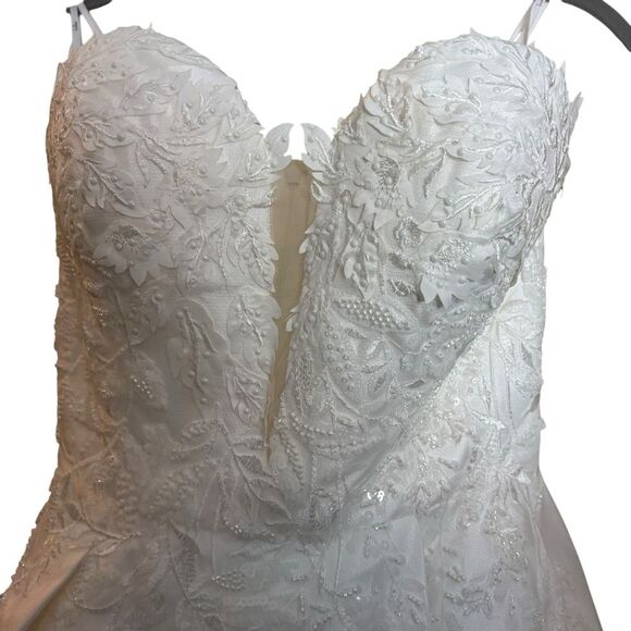 Lulus Now and Always White Beaded Embroidered Strapless Gown Size 8 NWOT - Picture 8 of 16